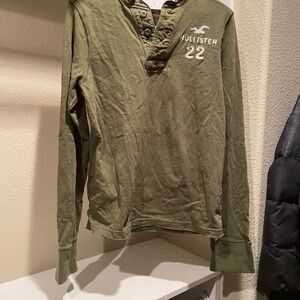 Hollister shirt